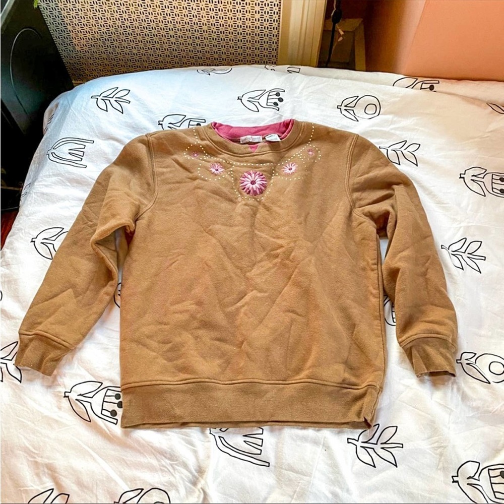Hasting & Smiths Brown Crewneck Sweatshirt with Floral Design